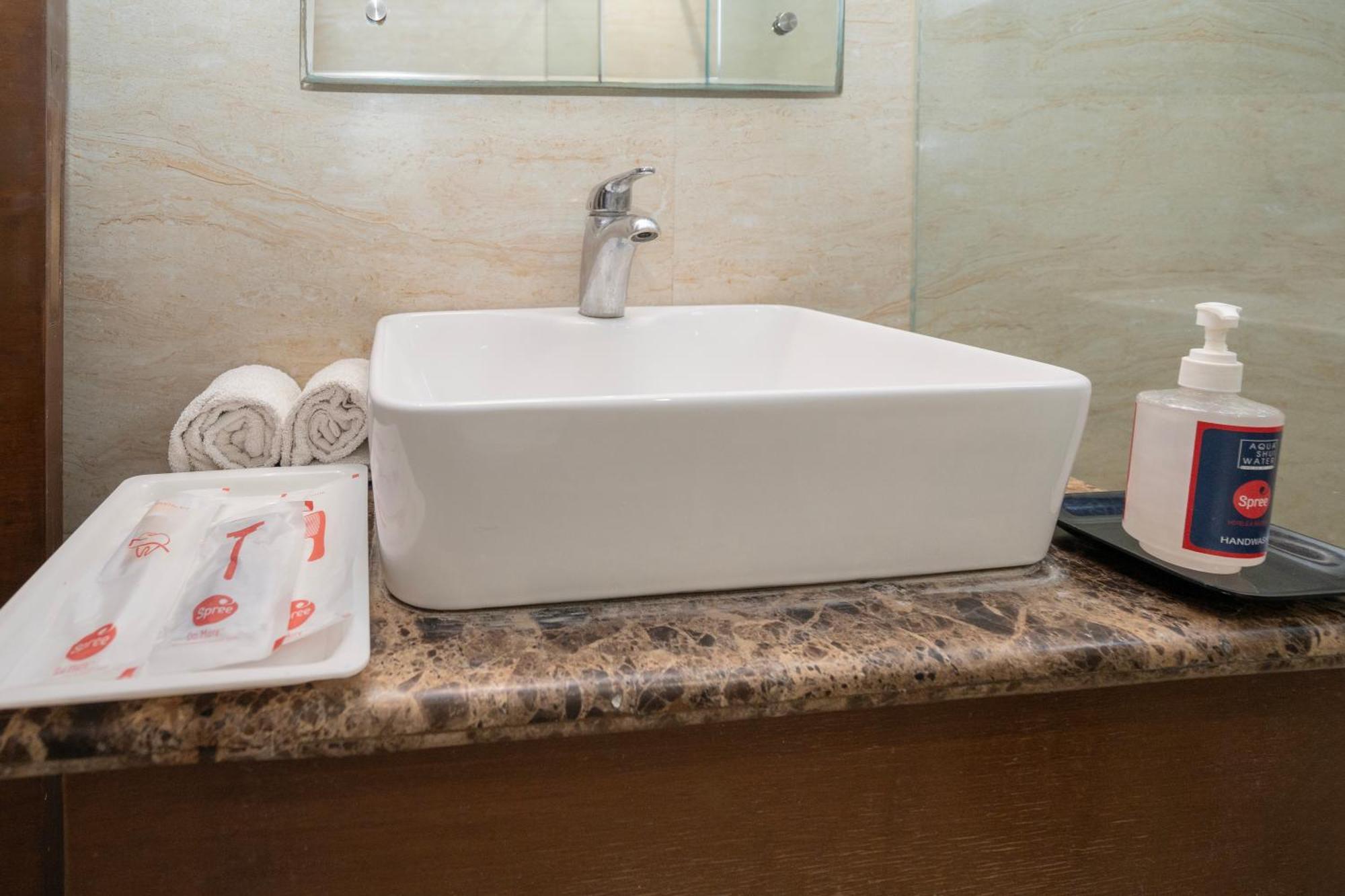 Spree Hotel Agra - Walking Distance To Tajmahal Экстерьер фото